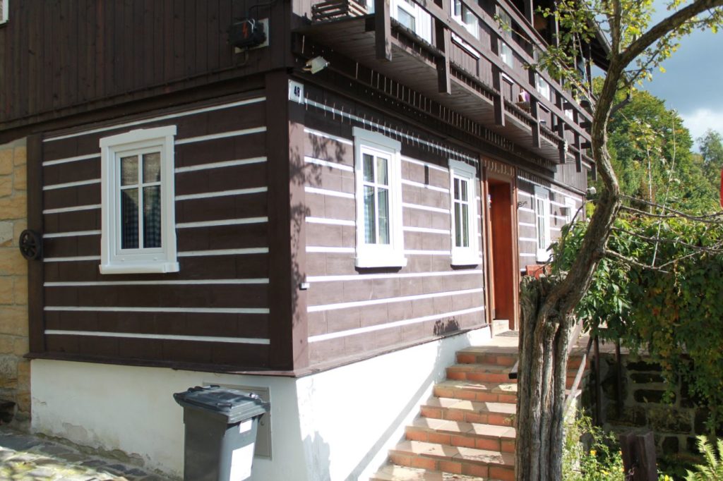 PRIMA_bila_HorniPrysk48_2-5